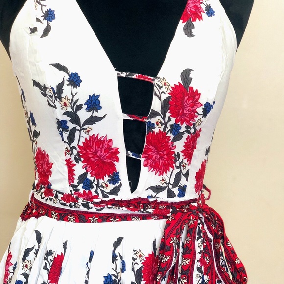 🌹SALE🌹 Floral Print Border Maxi Dress - Picture 2 of 5